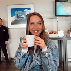 Meet your Posher, Blake